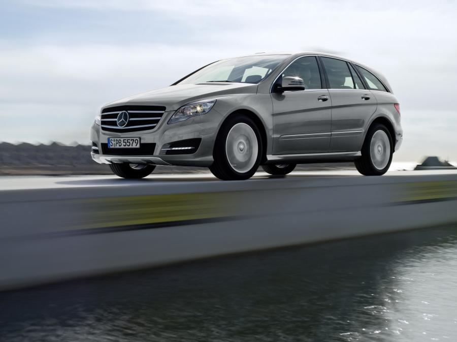  Mercedes-Benz R-Class 2011 года  (фото 37 из 186)